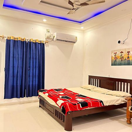 La Bay Luxury Beach Bungalow Puducherry Buitenkant foto