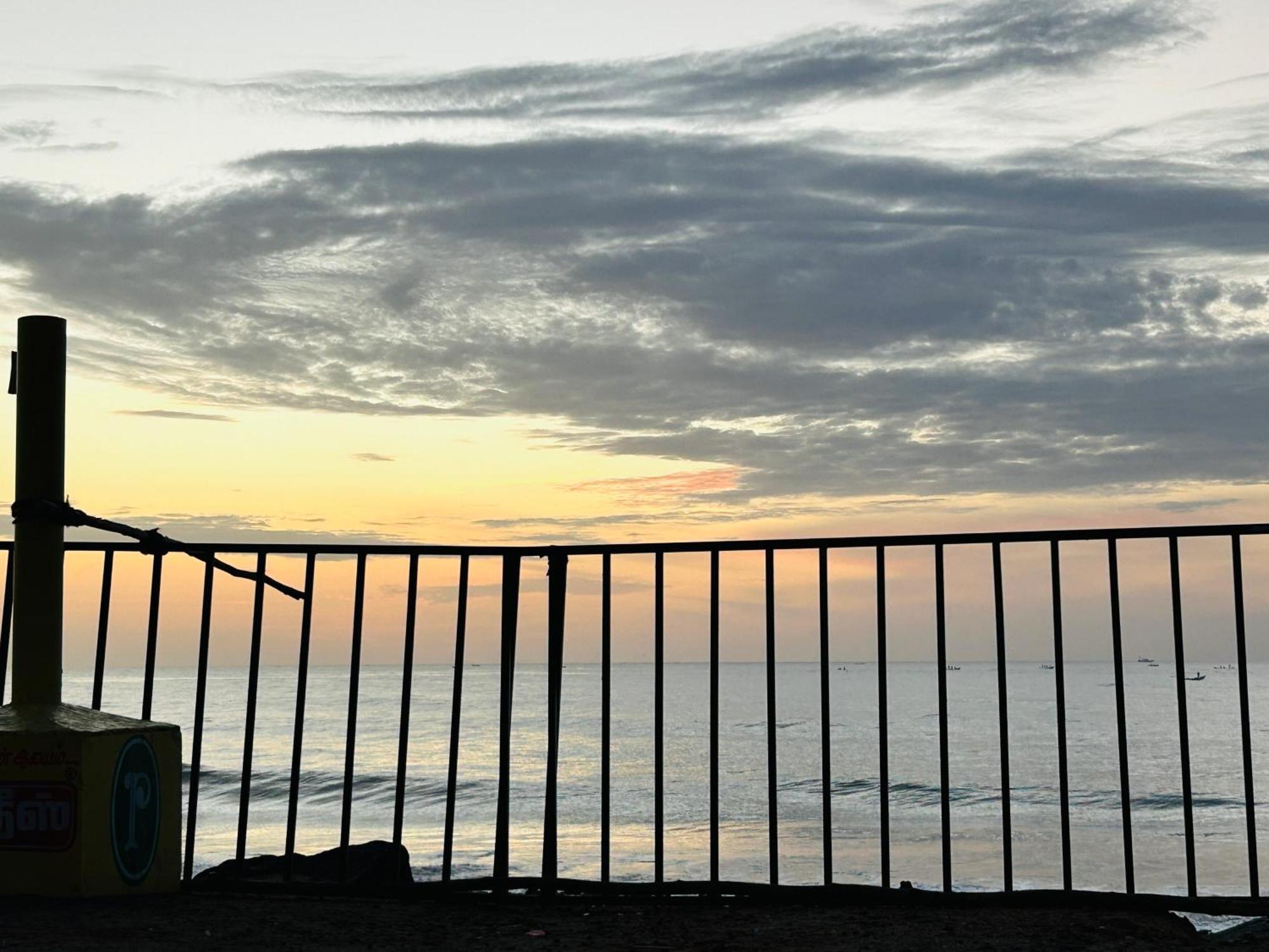 La Bay Luxury Beach Bungalow Puducherry Buitenkant foto