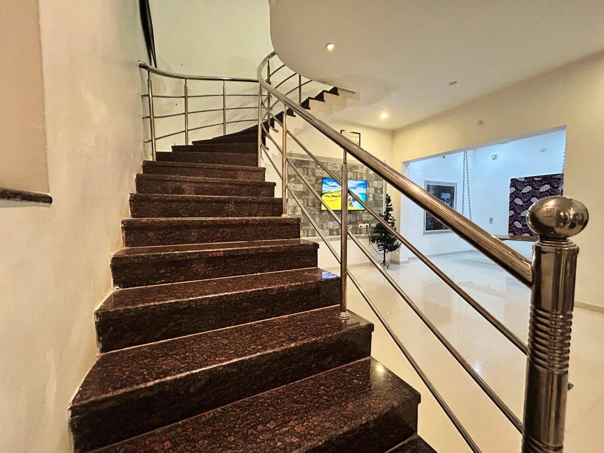 La Bay Luxury Beach Bungalow Puducherry Buitenkant foto